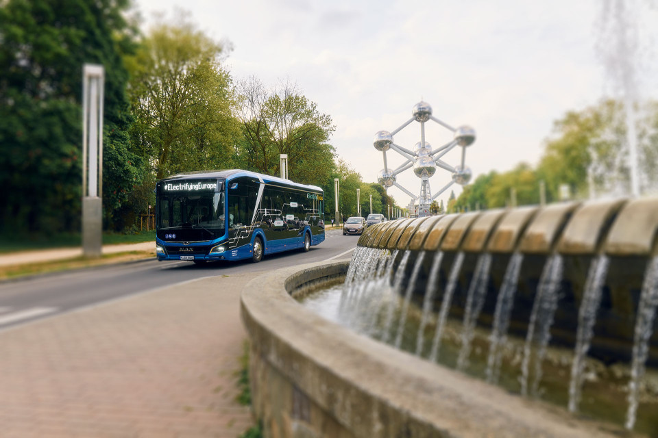 Effizienz: Wie MAN Truck & Bus seinen neuen E-Bus europaweit bekannt macht